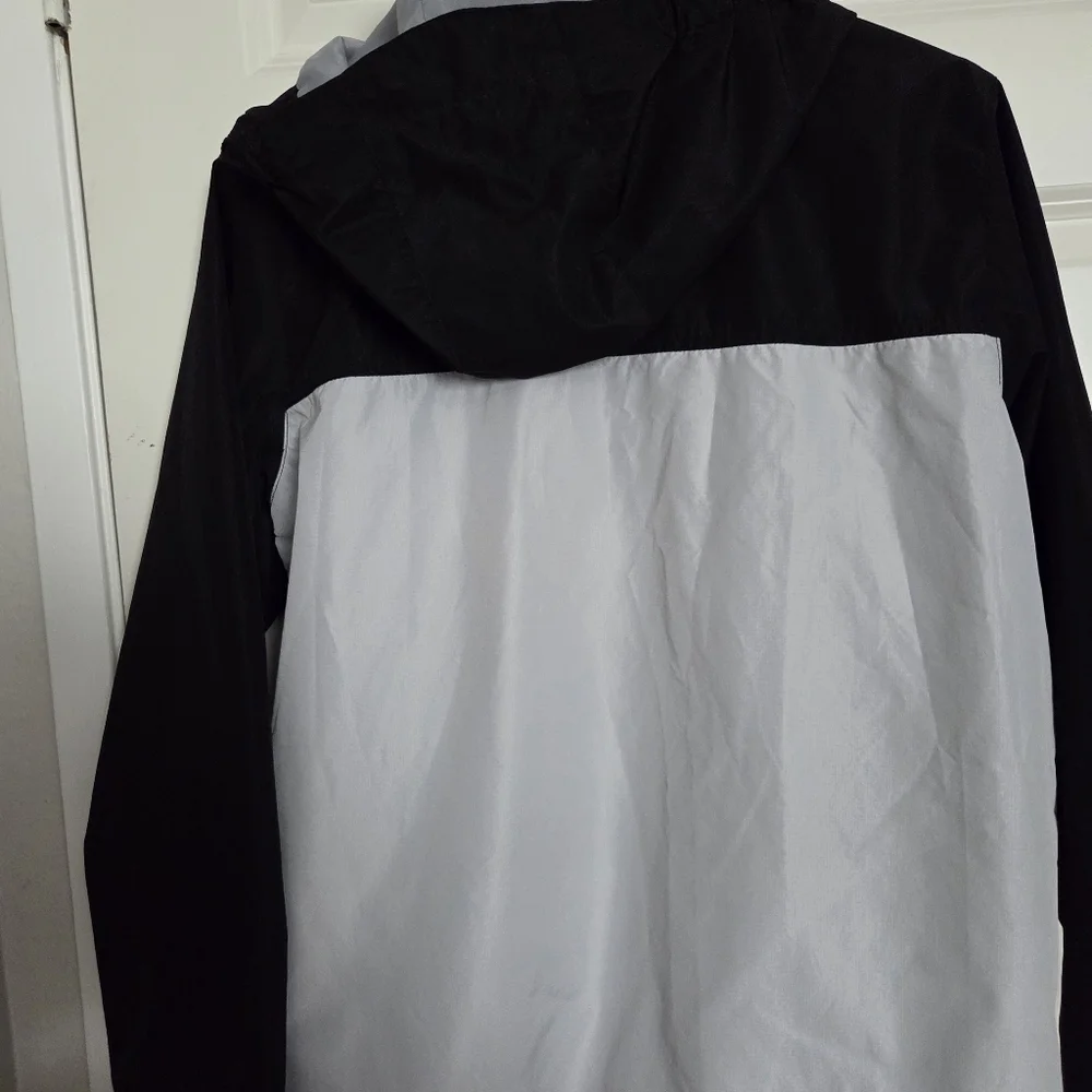 Eddie Bauer boys Two-Tone Black and Gray Raincoat - Picture 3 of 3